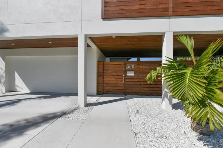 Longboat Modern by Nutter Custom Construction
