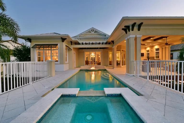 The Windward – British West Indies pool courtyard